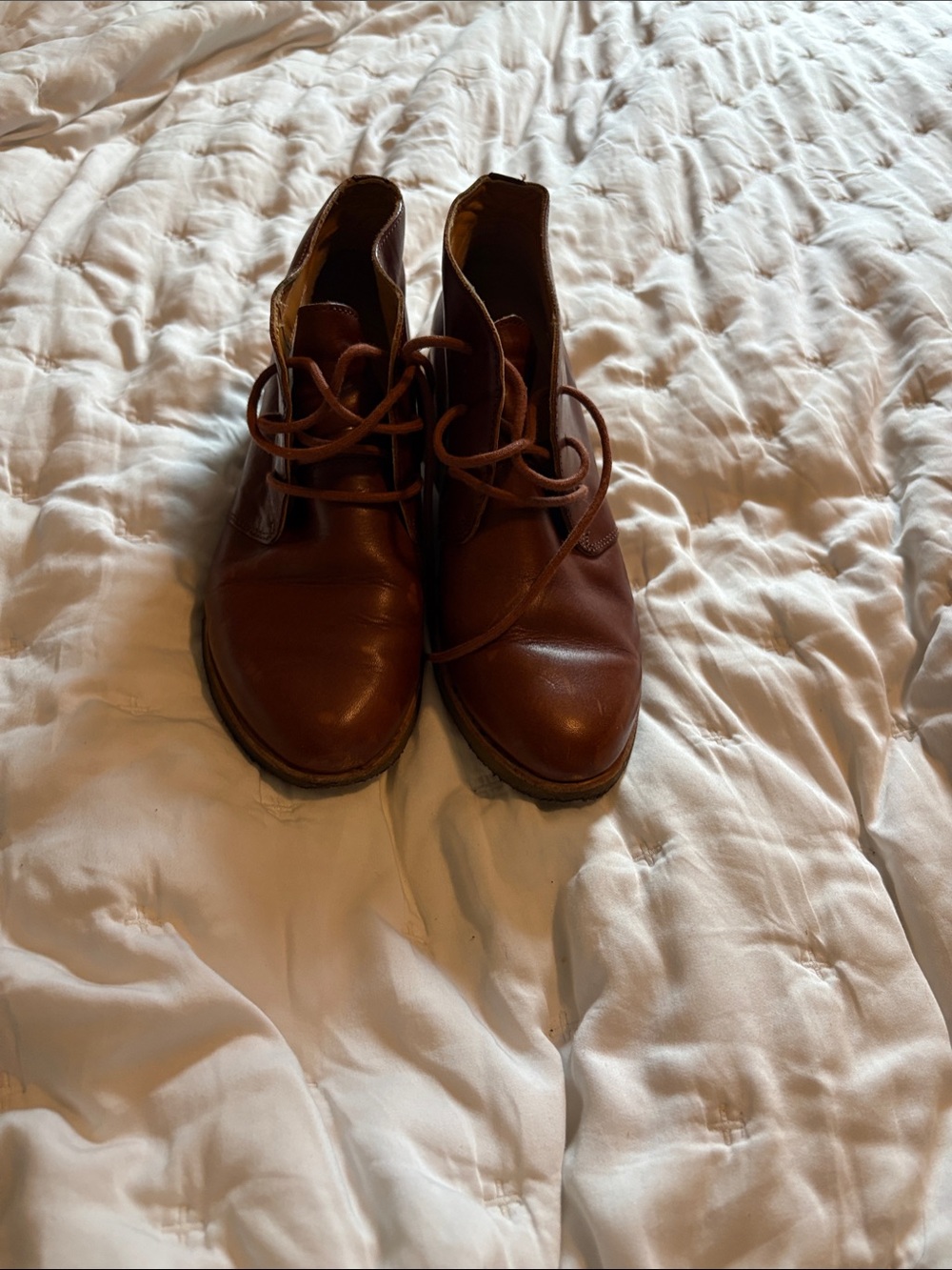 Women’s Brown Leather Lace-Up Chukka Boots Clark’s